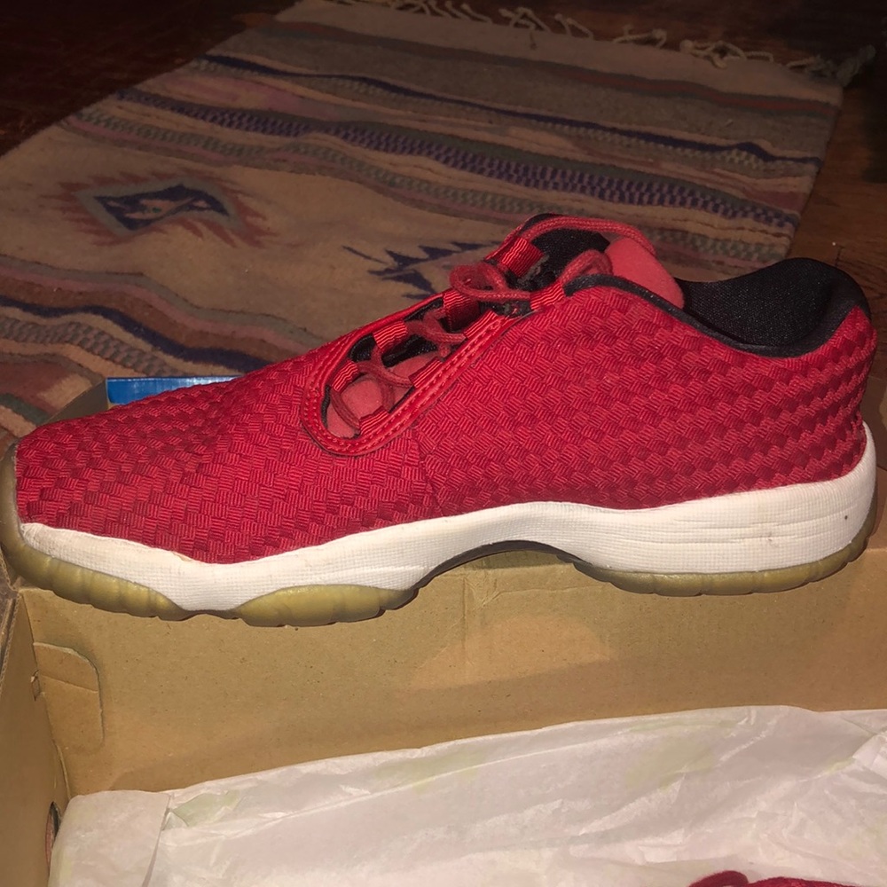 Jordan Youth Future Low Red